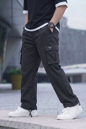 LooseFit. Woven Straight Cargo SpandexDry Trouser - Black